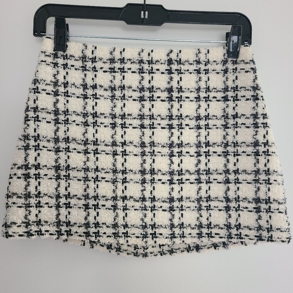 ALICE + OLIVIA Checked Black and White Tweed Mini Skirt Size 0
